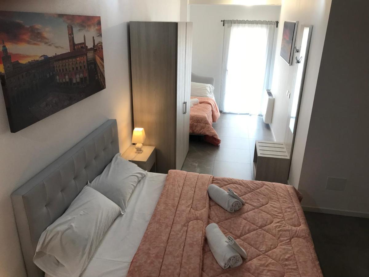La Corte Del Sant'Orsola Rooms 博洛尼亚 外观 照片